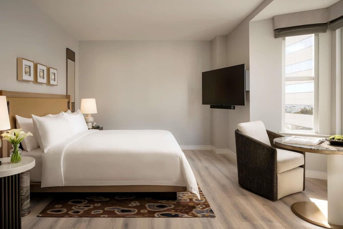Ropa de cama hipoalergénica y escritorio