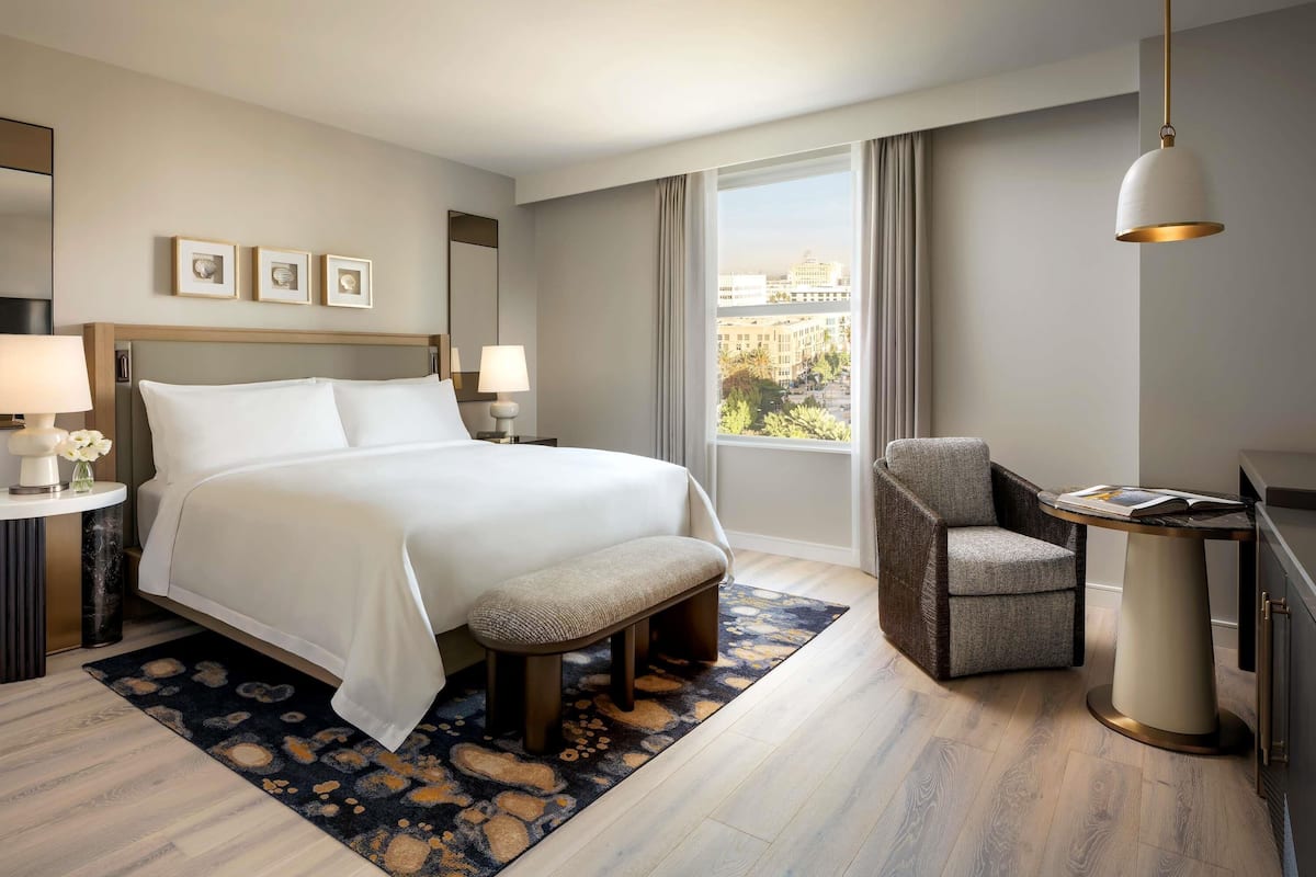 Allergitestet sengetøy, skrivebord og skrivebord for bærbar PC