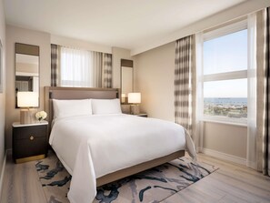 Ropa de cama hipoalergénica y escritorio