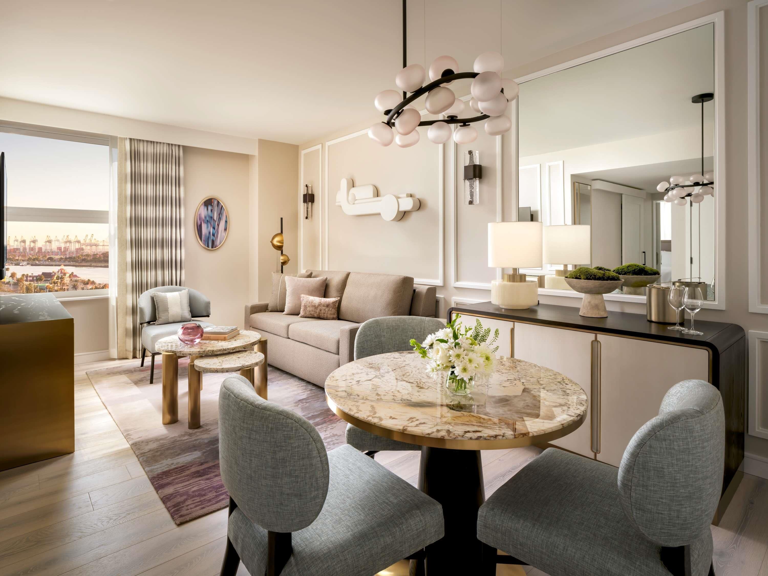 เครื่องนอนป้องกันสารก่อภูมิแพ้, โต๊ะทำงาน, พื้นที่ทำงานแบบใช้แล็ปท็อป