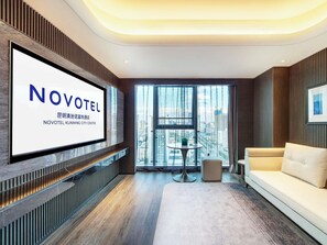 Superior Suite, 1 King Bed | Free minibar, blackout curtains, rollaway beds, free WiFi - Novotel Kunming City Center (Kunming)