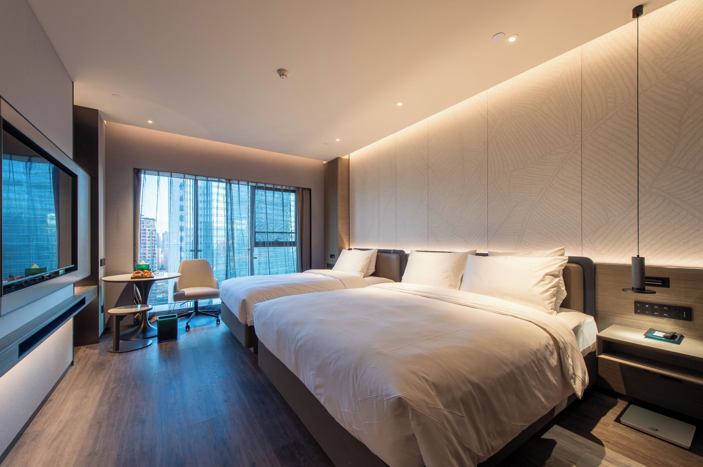 Family Room, 2 Double Beds | Living area