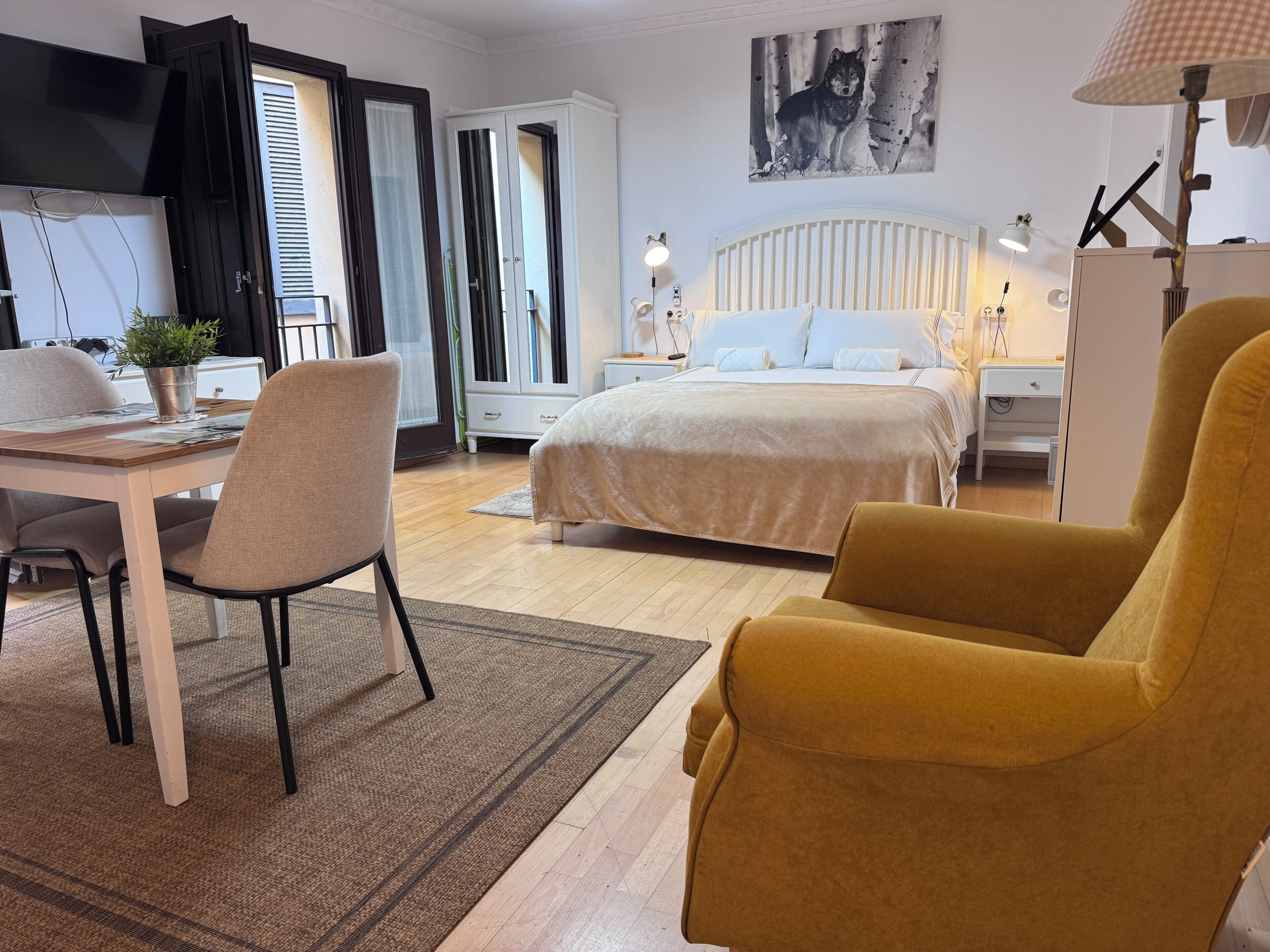 1 makuuhuone, silitysrauta/-lauta, ilmainen Wi-Fi, vuodevaatteet