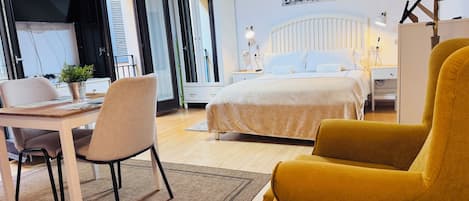 1 chambre, fer et planche Ă repasser, Wi-Fi gratuit, draps fournis