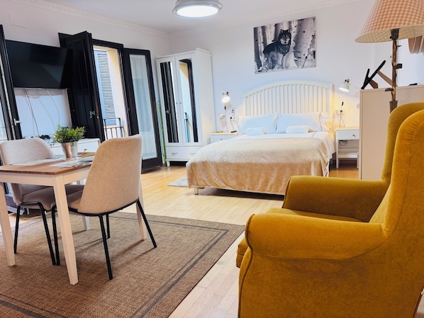 1 chambre, fer et planche à repasser, Wi-Fi gratuit, draps fournis