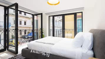 2 habitaciones, tabla de planchar con plancha y cuna de viaje