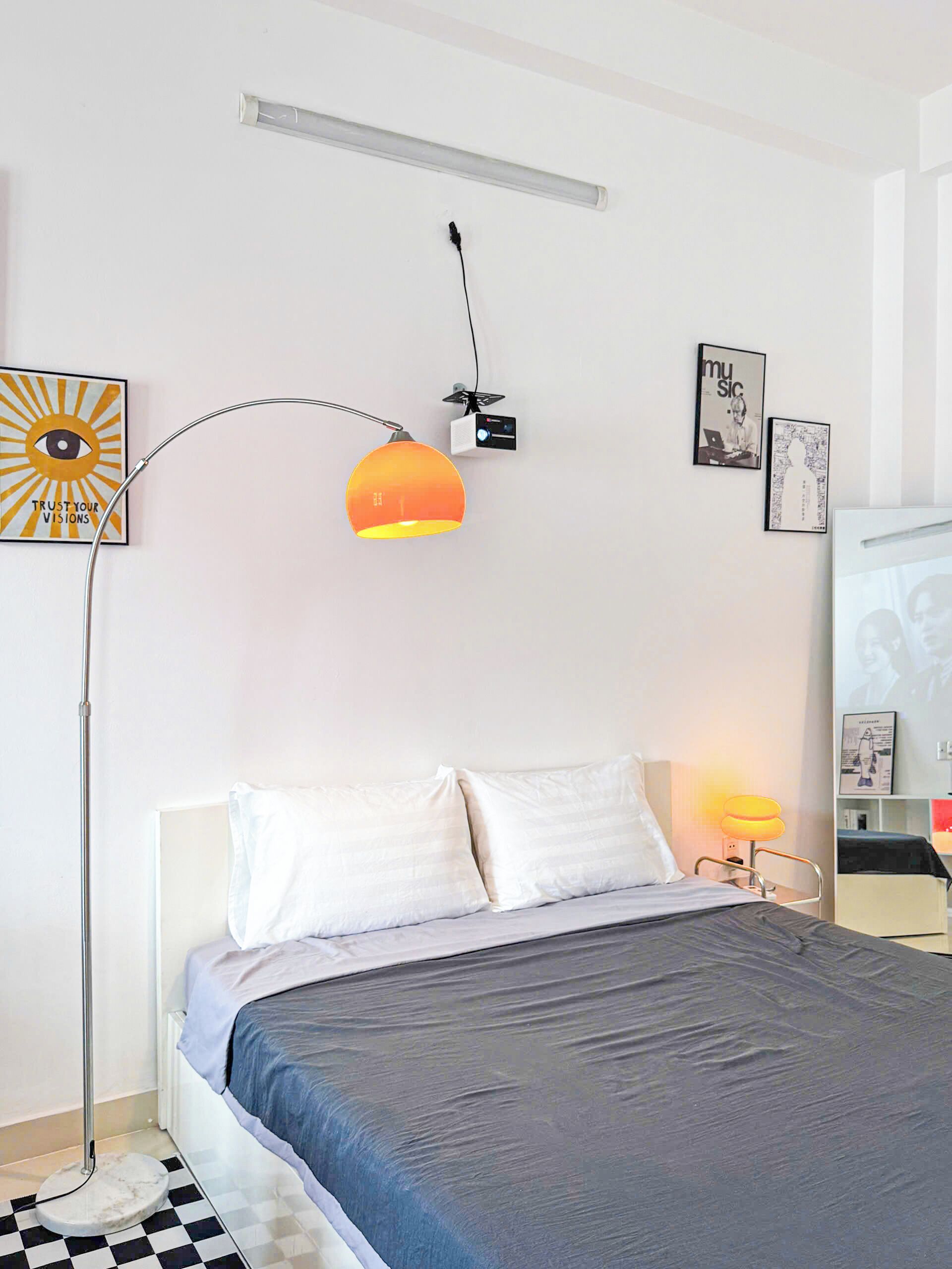 Studio – deluxe, balkong, byutsikt | Blendingsgardiner, wi-fi (inkludert) og sengetøy