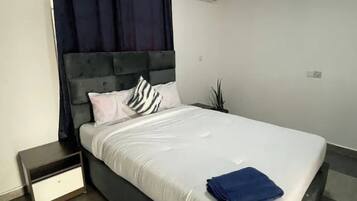 1 soverom, strykejern/-brett, wi-fi og sengetøy