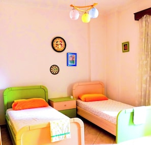 2 bedrooms, desk, WiFi, bed sheets - Floral Sweet Home (Vlorë)