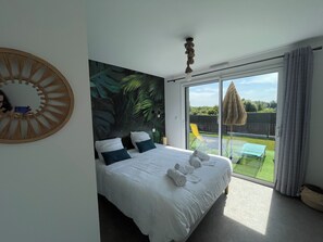 5 bedrooms, in-room safe, iron/ironing board, travel cot - Villa Noz Vat  Plouescat with SPA and near the sea (Plouescat)