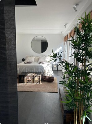 1 室のベッドルーム、WiFi、ベッドシーツ