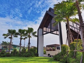 Front of property - Kastel Pattaya Hotel (Pattaya)