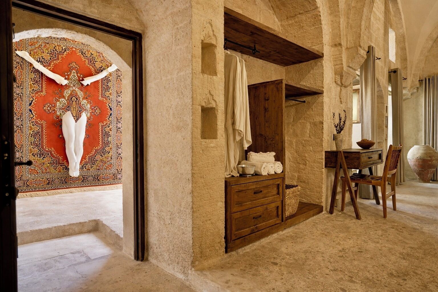 Caja de seguridad en la habitación y sistema de insonorización 