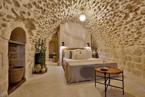 Standard Double Room, Garden View | In-room safe, soundproofing, free WiFi, bed sheets