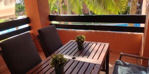 Outdoor dining - PUSHE Playa Granada Beach & Golf 11 (Motril)