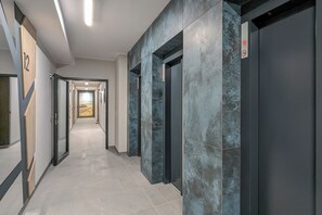 Lift - Nowa Letnica Gdańsk by Renters Prestige (Gdansk)