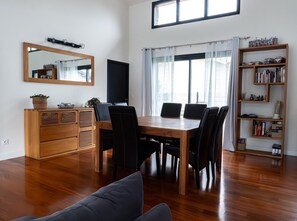 Dining - Country house near Arcachon basin and Bordeaux center (Salles)