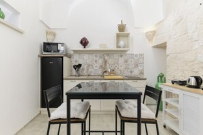 公寓 | 私人廚房 | 微波爐、義式濃縮咖啡機、電熱水壺、烤麵包機