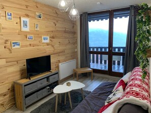 TV - Renovated studio for 4 with balcony in Pra-Loup, near chairlift (Pra-Loup)