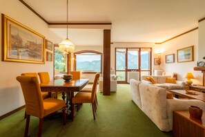 Apartment | Living area | 35-inch TV with digital channels, fireplace - Ca' Furmiga by Wonderful Italy (Tremezzina)