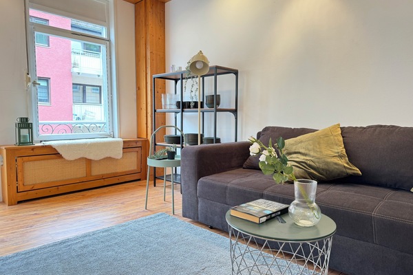 Flat-screen TV, fireplace