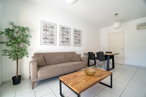 Smart TV - Iris Village Block 12-105 (Pafos)