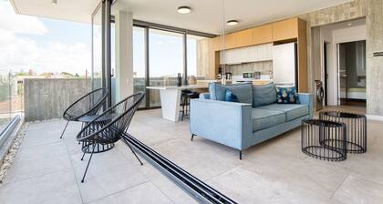 Avenue 201 2 BED - Two Bedroom Apartment, Sleeps 4