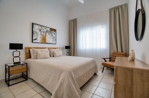 2 室のベッドルーム、アイロン / アイロン台、WiFi (無料)、ベッドシーツ