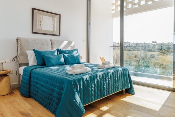 3 soverom, strykejern/-brett, wi-fi (inkludert) og sengetøy