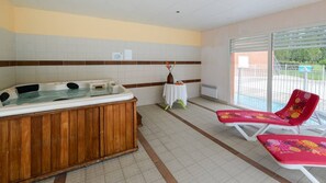 Bain à remous intérieur