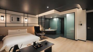 Studio Suite (Randomly assigned) | Premium bedding, desk, free WiFi, bed sheets