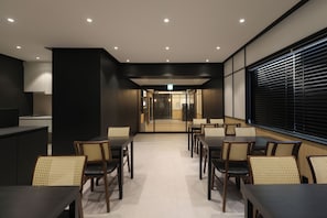 Coin salon dans le hall