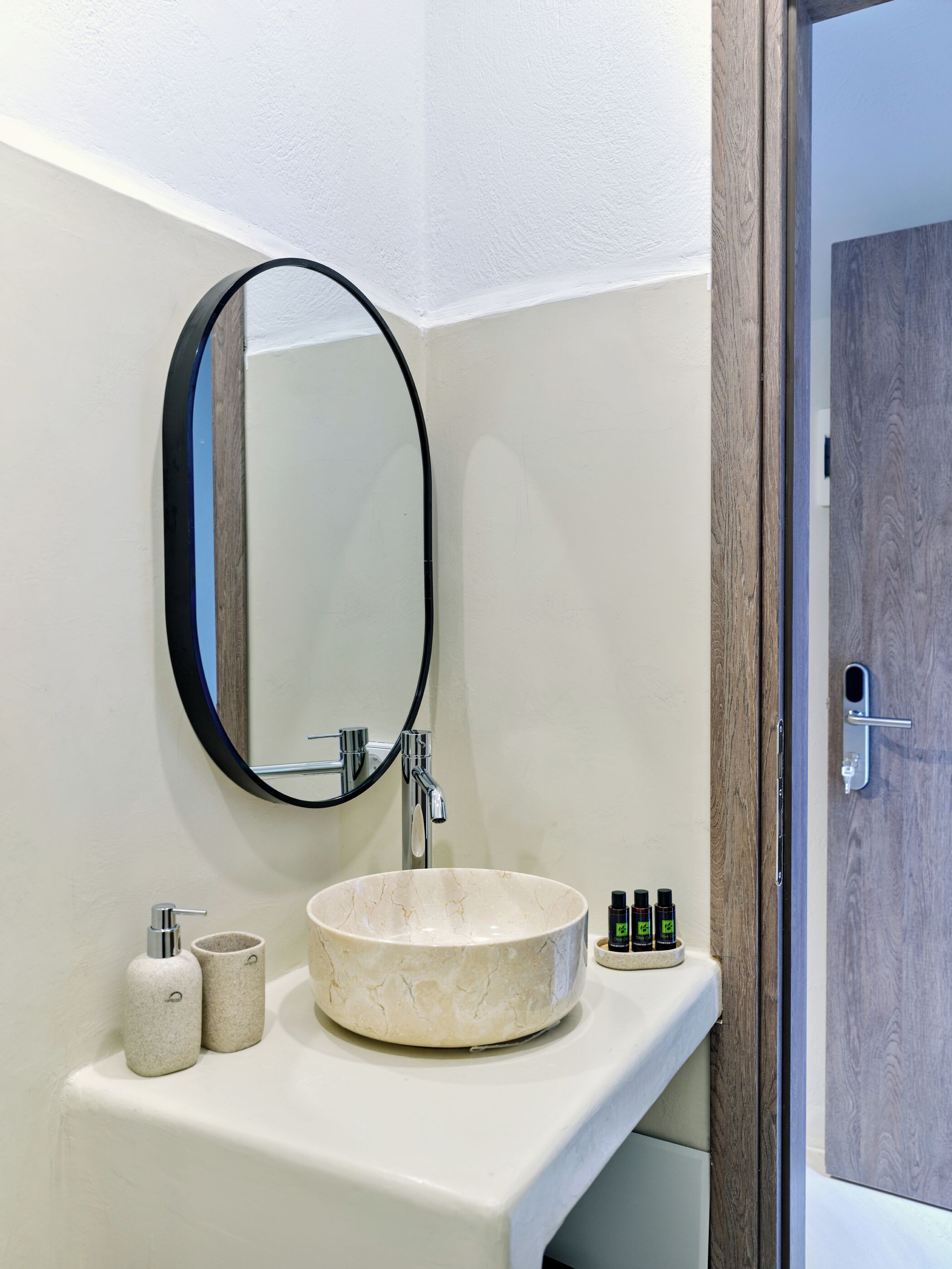 Photo - Paridian Elegant Living