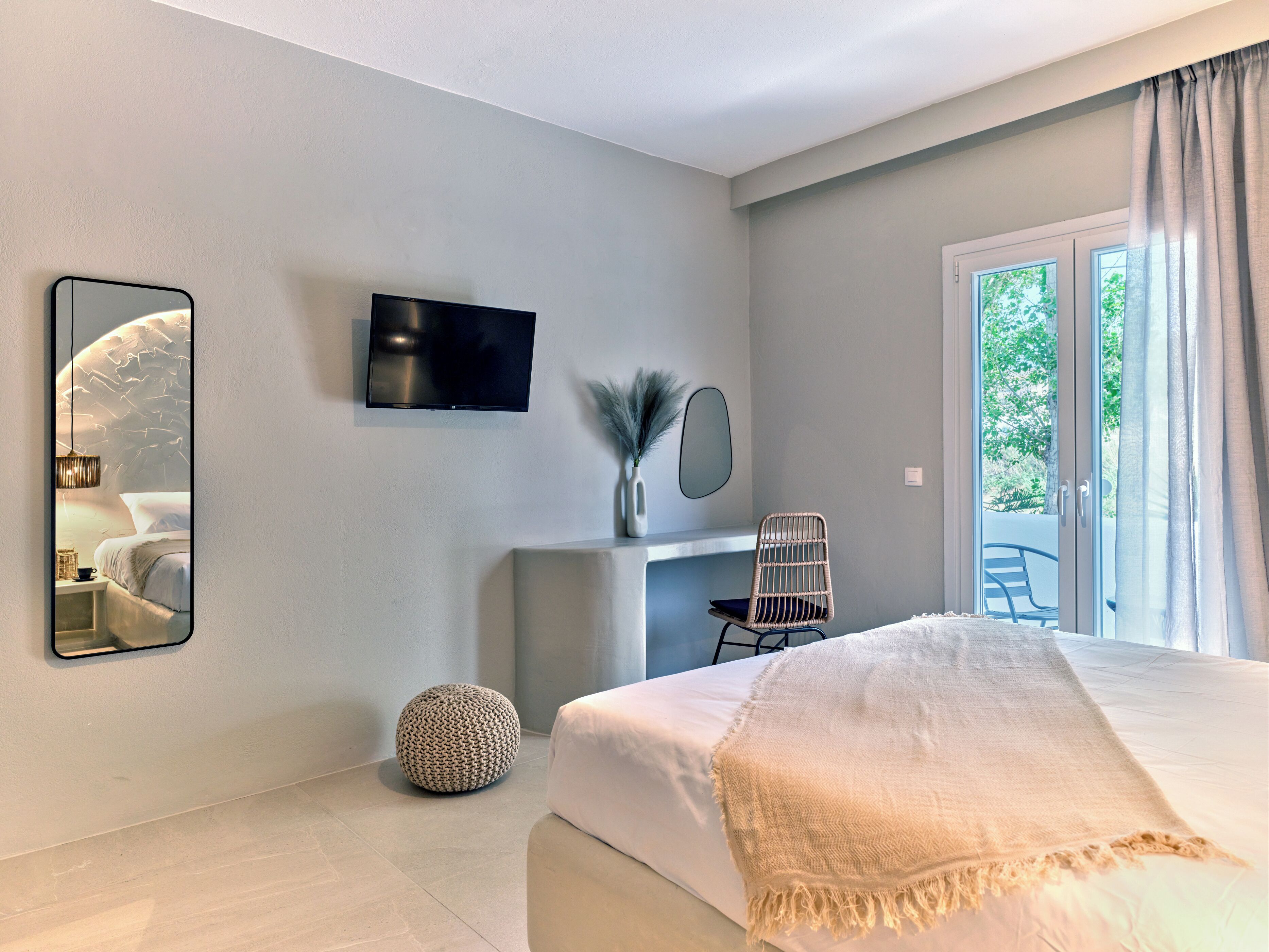 Photo - Paridian Elegant Living