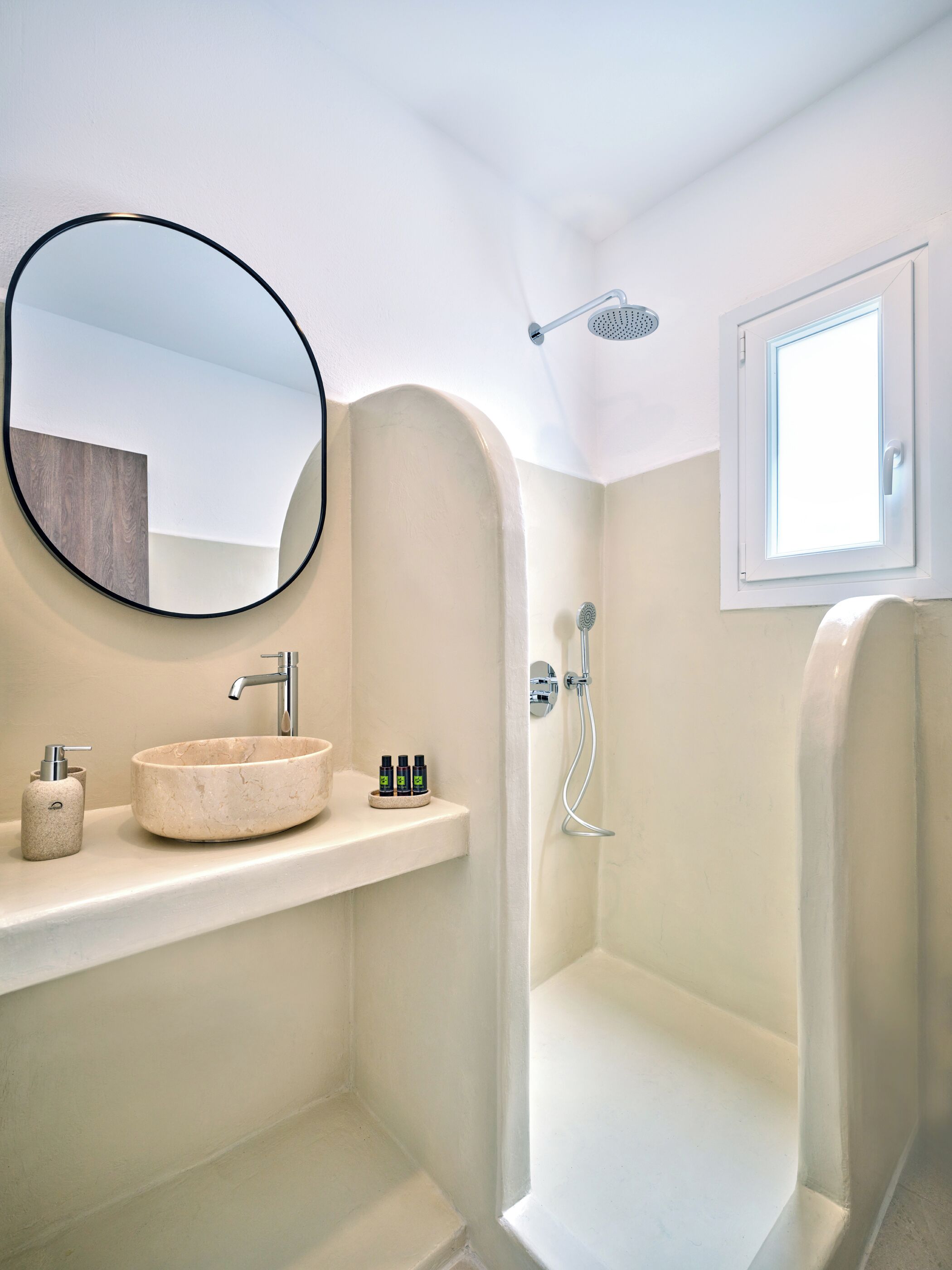 Photo - Paridian Elegant Living