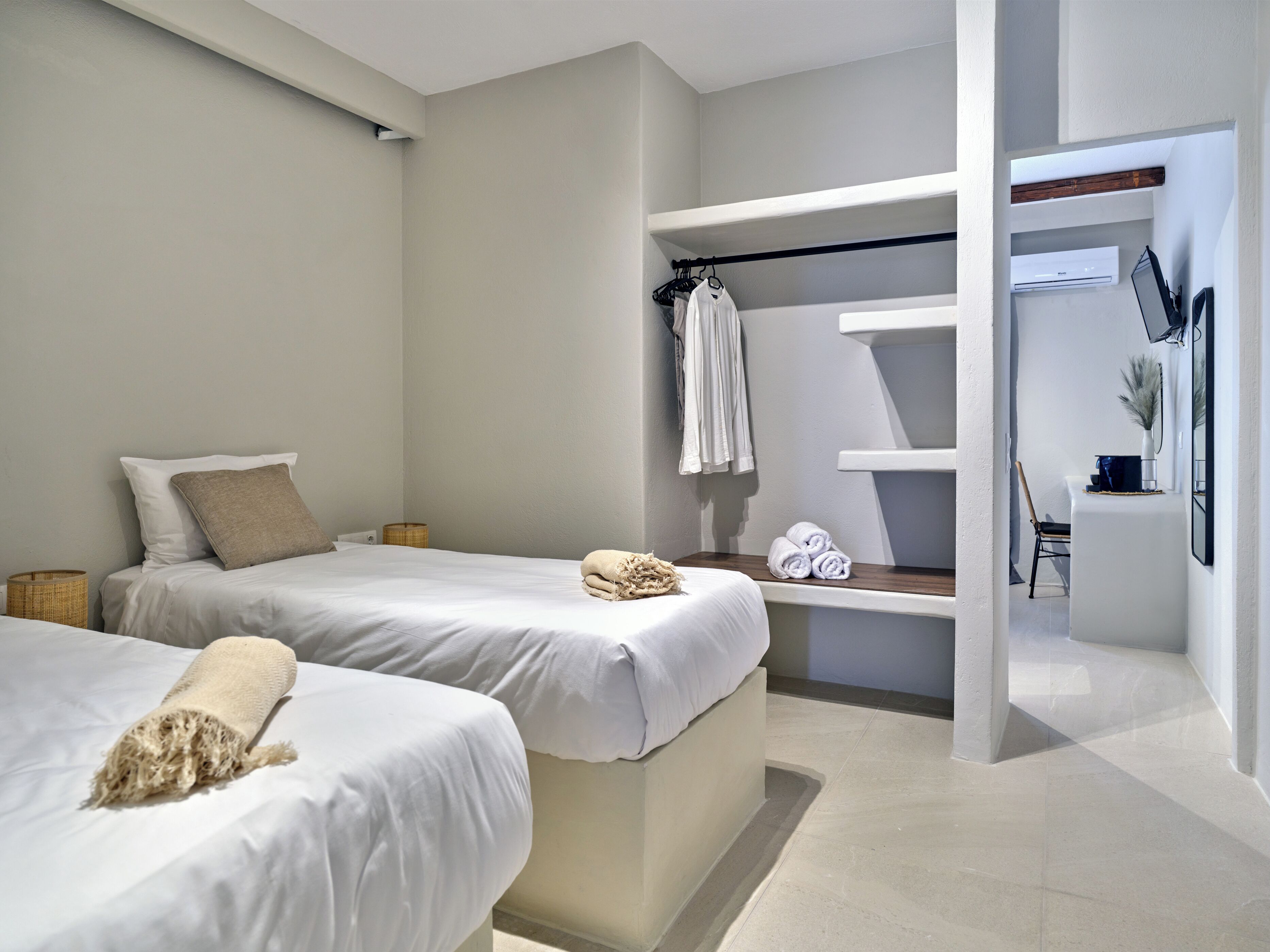 Photo - Paridian Elegant Living