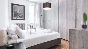 Room - Easylife - Splendid flat with balcony Central FS (Milano)