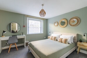 2 sovrum, strykjärn/strykbräda, wi-fi och sängkläder