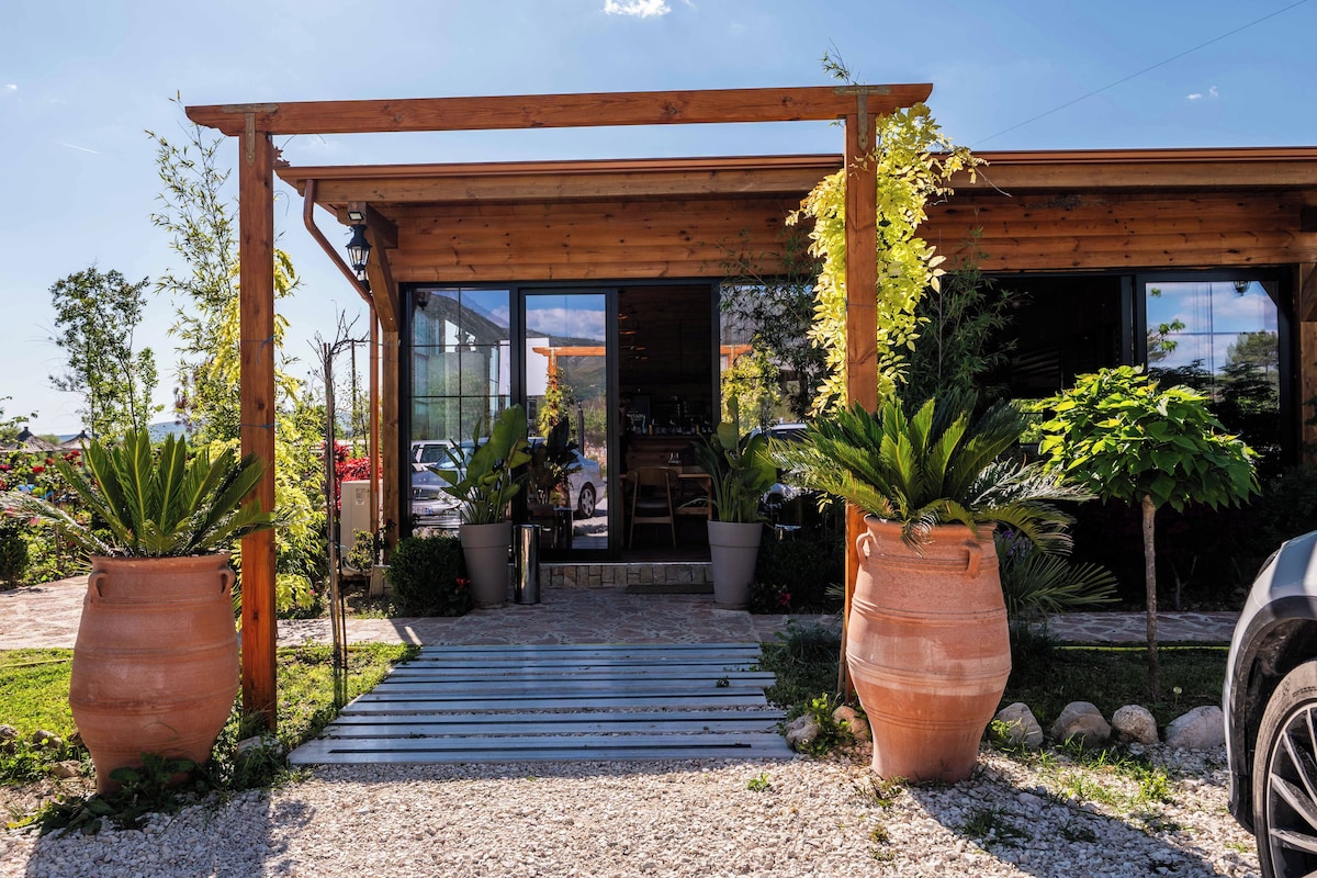 Superior Chalet
