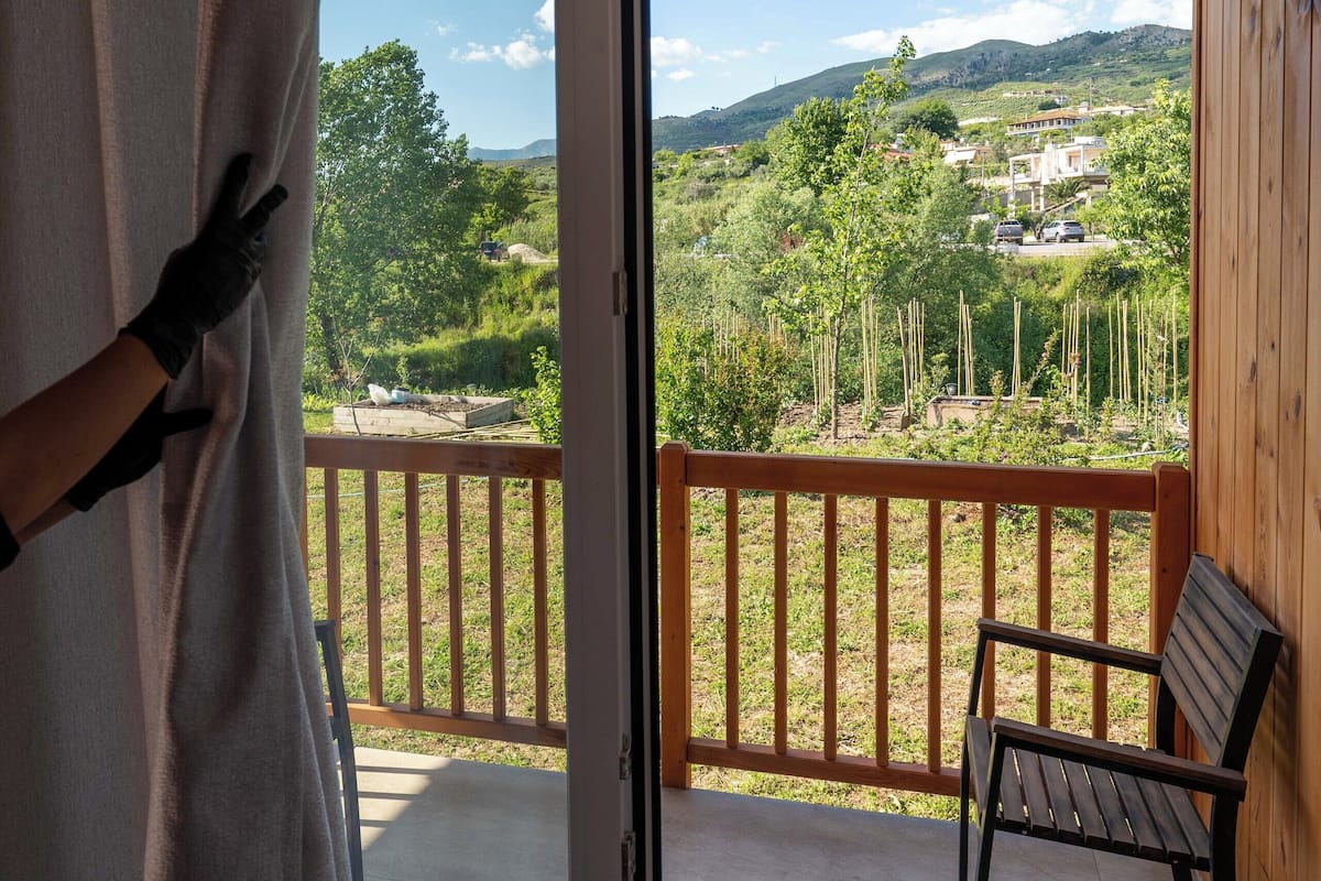 1 habitación, escritorio, wifi gratis y muebles diferentes