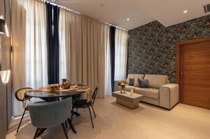 Standard Apartment, 2 Bedrooms | Living area
