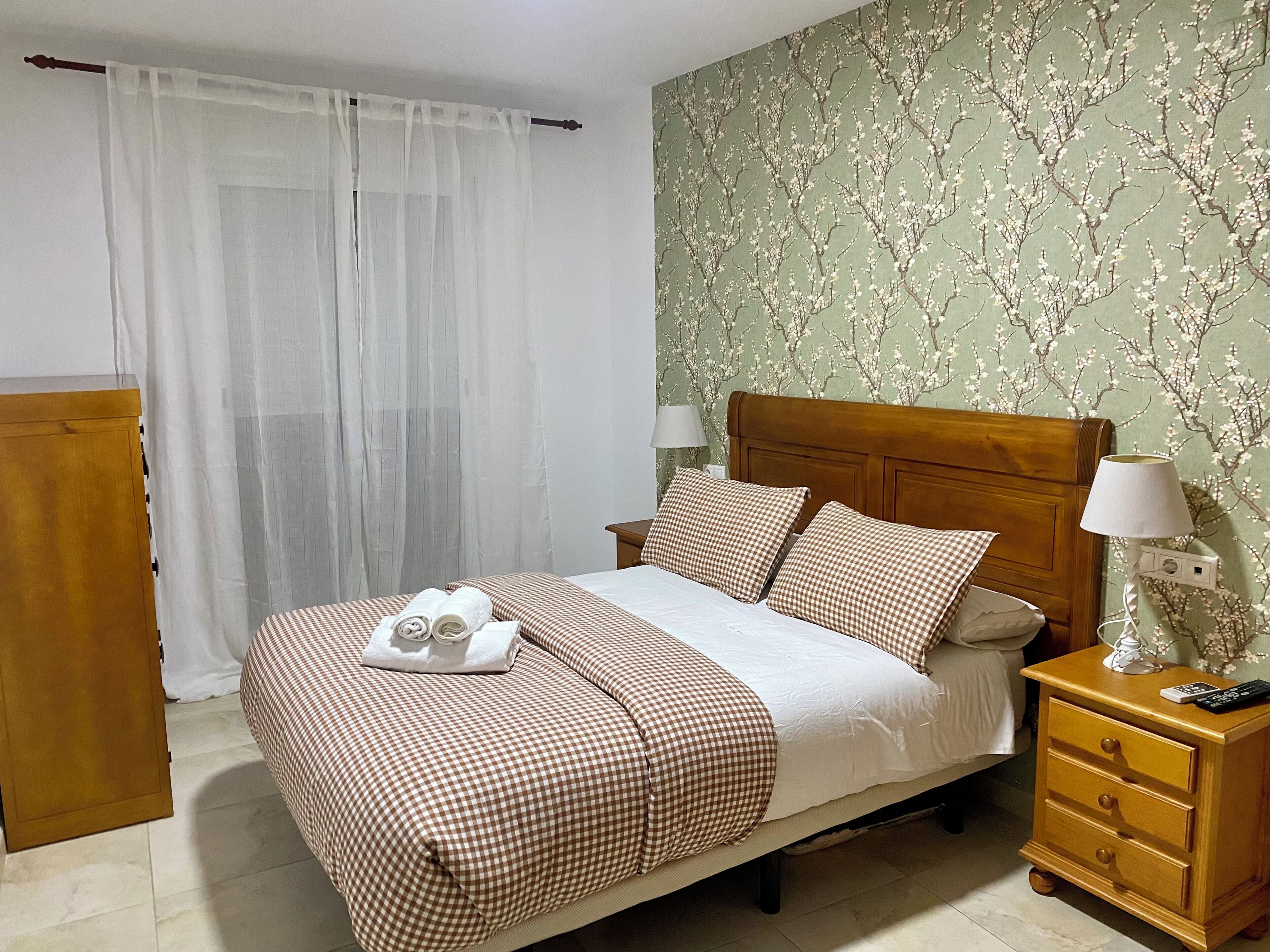 1 Schlafzimmer, Bügeleisen/Bügelbrett, Reisekinderbett, Bettwäsche