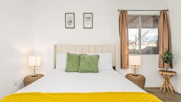 3 bedrooms, desk, travel crib, free WiFi
