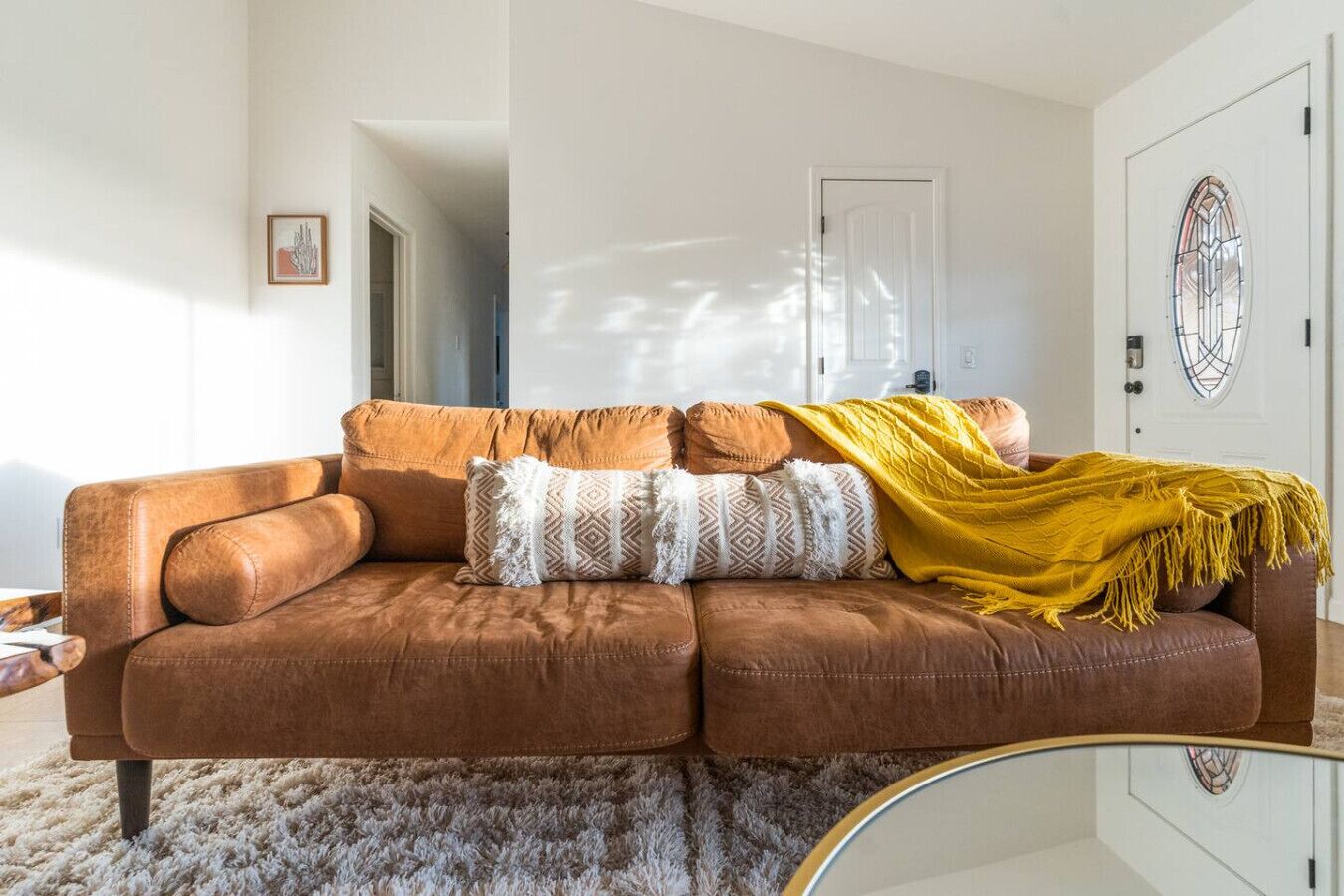 Smart TV, fireplace, stereo