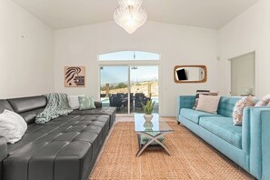 Smart TV - Grand Mountain Villa • Pool • Spa • Patio • View (Desert Hot Springs)
