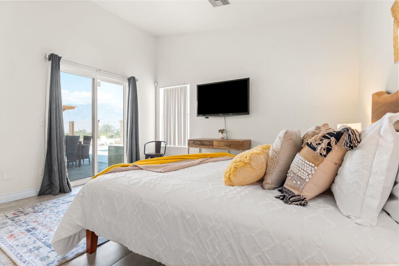 3 多间卧室、办公桌、熨斗/熨衣板、旅行婴儿床