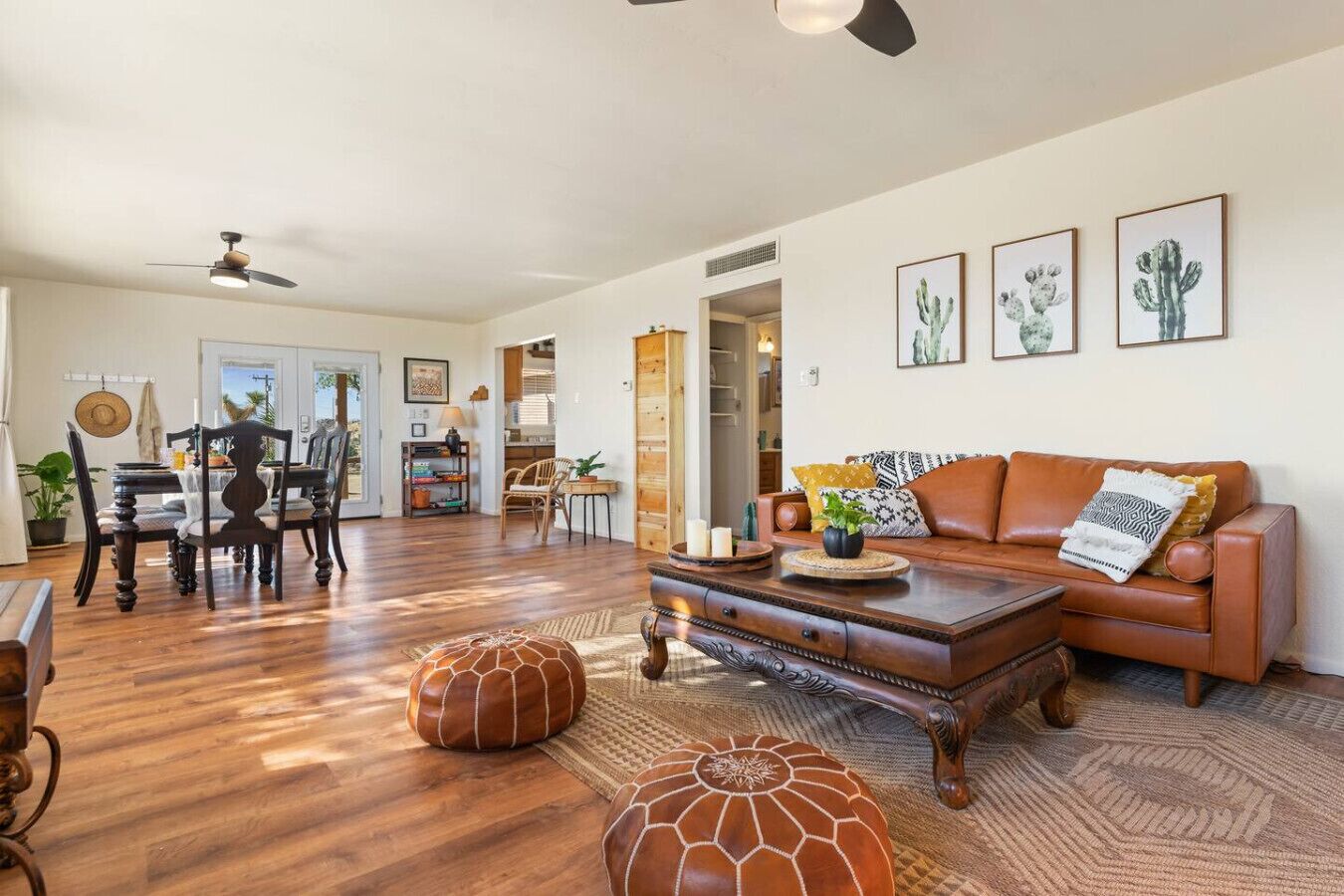 Smart TV, ping pong, stereo