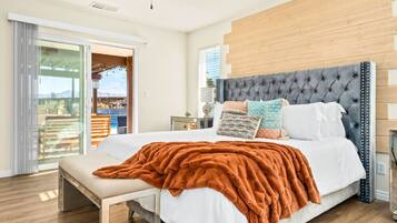 Desk, iron/ironing board, travel cot, free WiFi