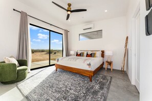 2 bedrooms, desk, travel crib, free WiFi - Sun Gold | Secluded> Breathtaking Sunsets> Unique (Joshua Tree)