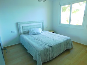 2 bedrooms - Appartement de vacances à Roses, zone Puig Rom avec belles vue mer et montagne. (Rosas)